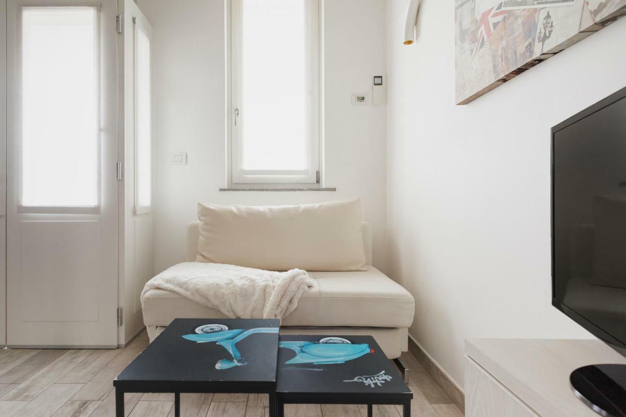Charming Apartment On The Darsena Navigli - Pulizia Eccezionale Милано Екстериор снимка