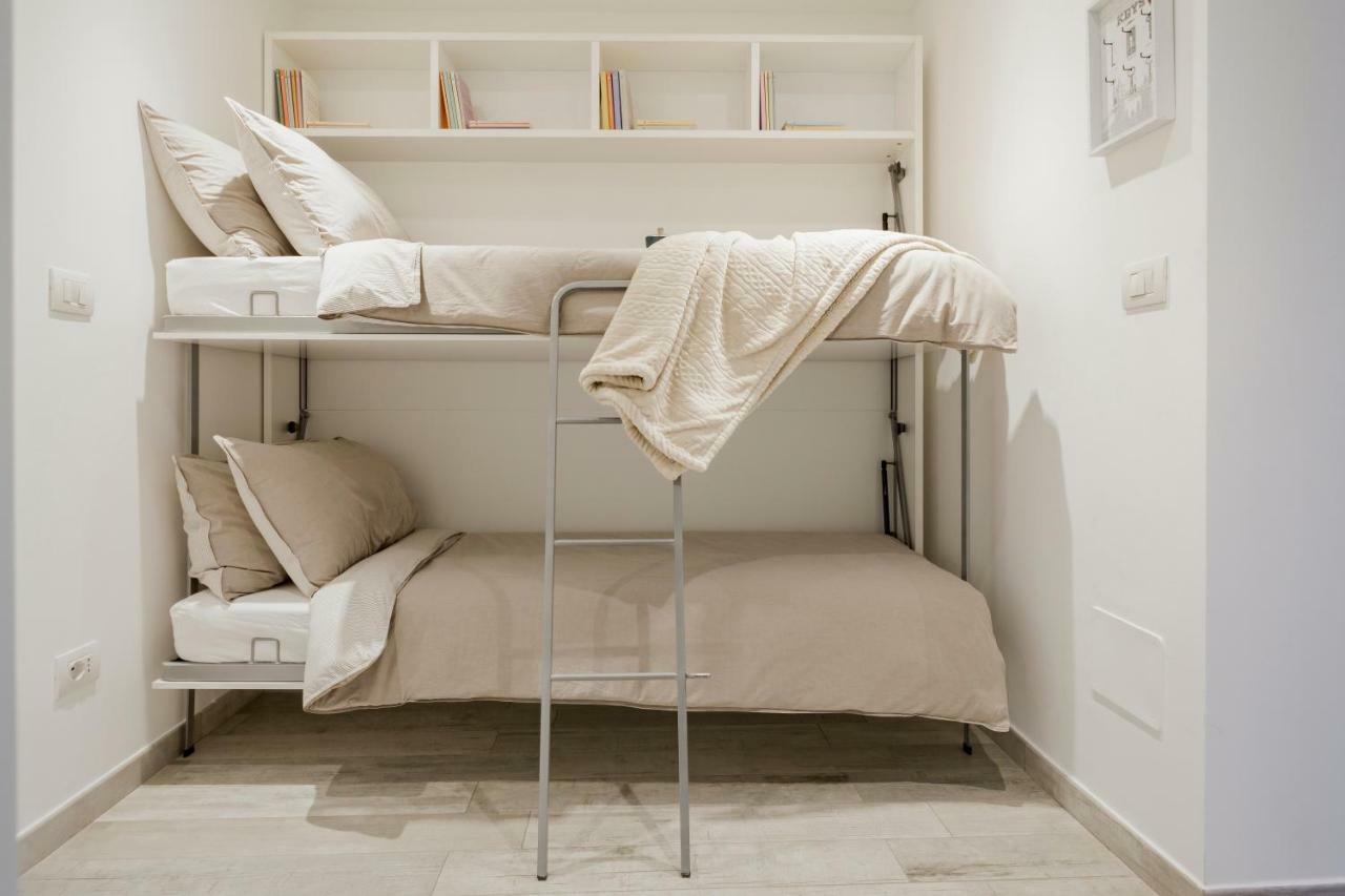 Charming Apartment On The Darsena Navigli - Pulizia Eccezionale Милано Екстериор снимка